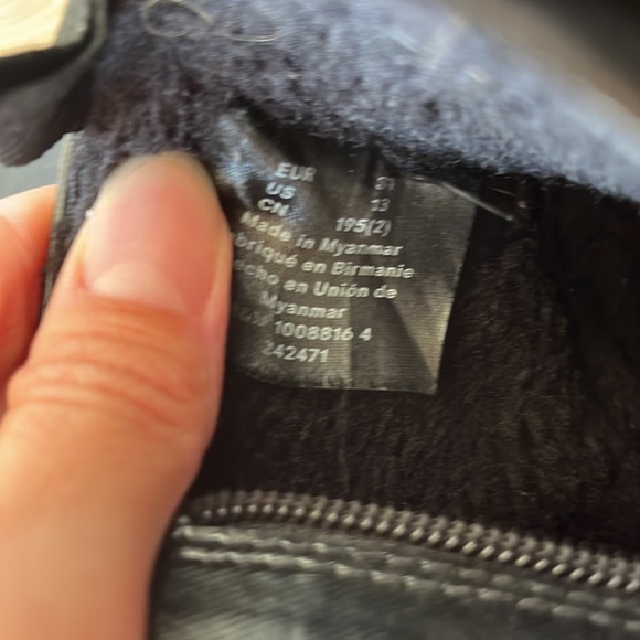 H&M Black Faux Fur Lined Boots - Picture 5 of 5